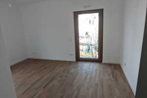 Stilvolle 3-Zimmer-Wohnung mit gehobener Innenausstattung mit EBK in Wiesbaden – Aßmannshäuser Straße 34, 65197 Wiesbaden – Vorschaubild 3