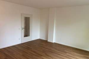 Kernsanierte 2-Zimmer Wohnung mit Sonnenbalkon in Alt-Heerdt – Alt-Heerdt 26, 40549 Heerdt, Düsseldorf – Vorschaubild 4