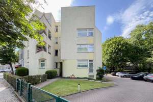 2 Zimmer, Balkon ins Grüne und eigener Stellplatz in Schmargendorf – Die vollständige Adresse der Immobilie erhältst du vom Anbieter., 14197 Schmargendorf, Berlin – Vorschaubild 2