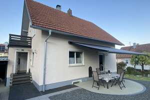 Schönes Wohnhaus mit zwei Wohnungen, Garten, Garage und Carport in ruhiger Lage. – Die vollständige Adresse der Immobilie erhältst du vom Anbieter., 93437 Furth im Wald – Vorschaubild 33