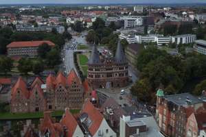 möbliert: im  Herzen der Stadt-  bis 5 Pers. möglich :  City - Wohnung - 1. Stock m. Dachterrasse!! – Die vollständige Adresse der Immobilie erhältst du vom Anbieter., 23552 Innenstadt, Lübeck – Vorschaubild 13