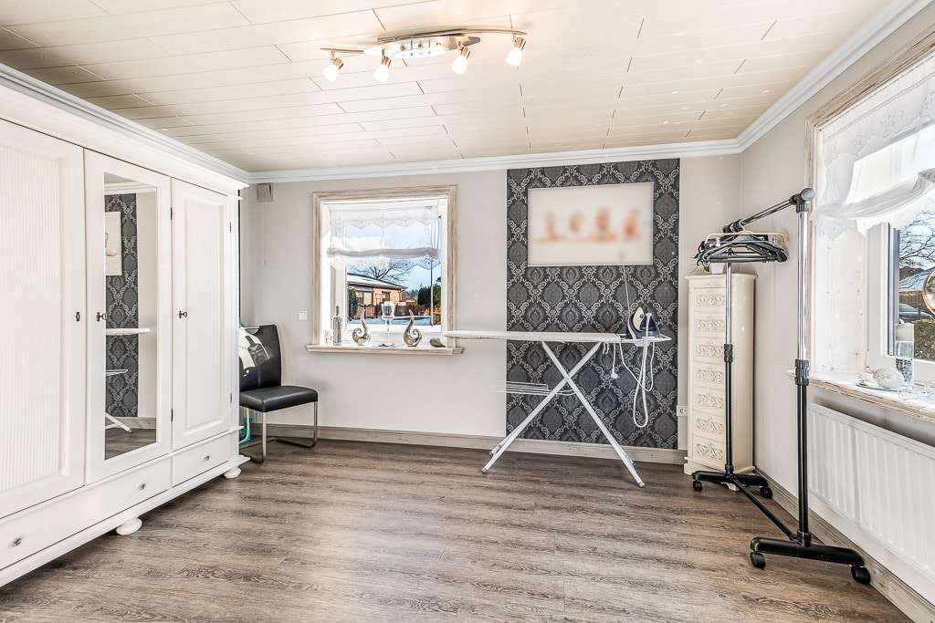 Immobilie in Braderup - Saniertes Einfamilienhaus mit viel Platz für Hobby und Freizeit - Bild 4