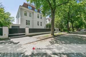 Luxus auf allen Ebenen - saniertes Anwesen in Lichterfelde-West – Die vollständige Adresse der Immobilie erhältst du vom Anbieter., 12205 Lichterfelde, Berlin – Vorschaubild 2