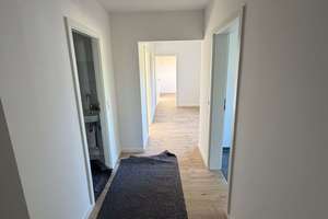 Komplett sanierte 4-Zimmer-Wohnung mit Balkon Kiel Holtenau *nur schriftl.Anfragen* – Richthofenstraße 41, 24159 Holtenau, Kiel – Vorschaubild 6