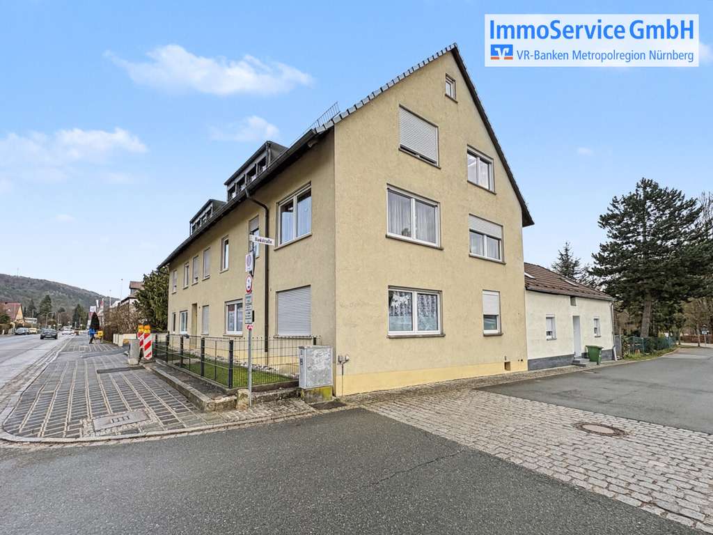 Immobilie in Hersbruck - Großzügige 3-Zimmer-Wohnung in Hersbruck mit Stellplatz - Bild 0
