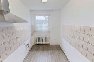 Große 3-Zimmer-Wohnung mit BALKON und viel Komfort in Paderborn-Sennelager – Lahrkampstraße 13, 33104 Schloß Neuhaus, Paderborn – Vorschaubild 8