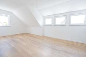 Helle und moderne 3-Zimmer DG-Wohnung in bester Lage!