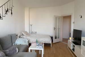 Charmante, modernisierte 2-Zimmer-Eigentumswohnung mit Balkon, Parkettboden, Küche und Tageslichtbad – Kriegerstraße 17, 30161 Vahrenwald, Hannover – Vorschaubild 9