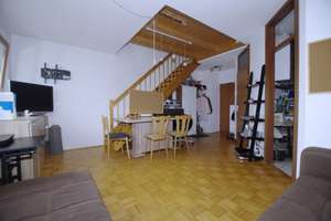 | Nur 100 m zur Universität | 

 Schöne 2-Zimmer Maisonettewohnung – Die vollständige Adresse der Immobilie erhältst du vom Anbieter., 93051 Kumpfmühl-Ziegetsdorf-Neuprüll, Regensburg – Vorschaubild 2