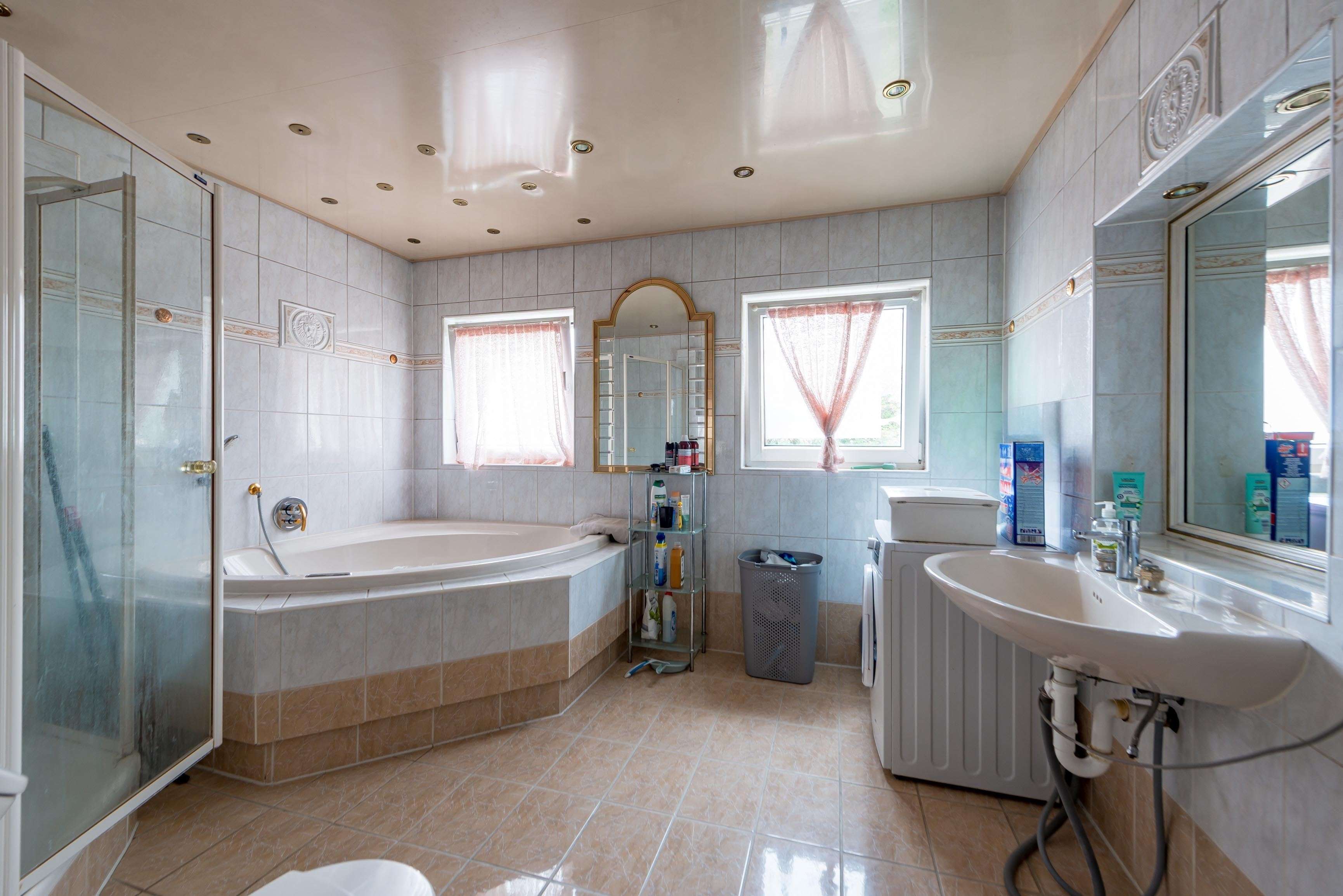 Immobilie in Trebur - Trebur-Astheim: Drei Wohneinheiten und sehr viel Fläche zur Entfaltung! - Bild 3