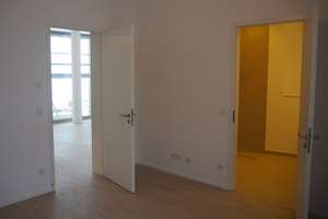 Stilvolle 2-Zimmer-Erdgeschosswohnung mit Terrasse und Garten in Regensburg – Sarmanna-Straße 16, 93049 Westenviertel, Regensburg – Vorschaubild 5
