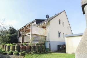 Oberhohndorf + Doppelhaushälfte + sofort beziehbar + 2 Terrassen + Garage + neu renoviert – Die vollständige Adresse der Immobilie erhältst du vom Anbieter., 8056 Oberhohndorf, Zwickau – Vorschaubild 2