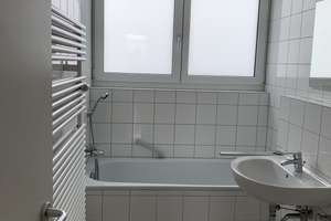 Sehr schöne helle 2 Zi. - DG-Wohnung mit Balkon in Untergiesing-Harlaching – Naupliastr. 9, 81547 Neuharlaching, München – Vorschaubild 3