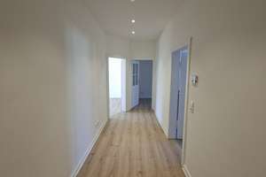 Kernsanierte 2 Zimmer-Dachgeschosswohnung mit Penthousefeeling 