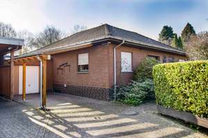 Solider Bungalow mit großzügigem Keller, Garage, Garten und viel Gestaltungspotenzial