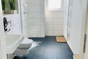 Neuwertige 2-Raum-Wohnung voll möbliert und ausgestattet mit Balkon und Einbauküche – Radeberger Str. 15, 40625 Gerresheim, Düsseldorf – Vorschaubild 14