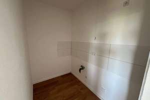 Erste eigene Wohnung gesucht? Modernisierte 1 RW mit Balkon + EBK auf Wunsch – Neuplanitzer Straße 35, 8062 Neuplanitz, Zwickau – Vorschaubild 5