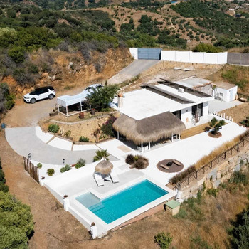 # Rustikales Anwesen in Altos de Marbella, Ojén – Panoramablick auf das Mittelmeer