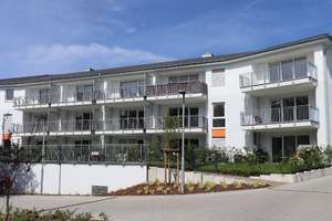 Geräumige 3-Zimmer-Erdgeschoss-Wohnung mit Einbauküche und Garten