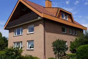 Zentrumsnahe große 3-4 Zimmer Wohnung mit herrlicher Terrasse, Garage mit Stellplatz