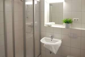 3 ZKB Wohnung mit verglastem Balkon und Küche – Wildrosenallee 6, 57078 Langenholdinghausen, Siegen – Vorschaubild 4