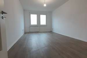 Bezugsfreie 3-Zimmer-Wohnung mit Balkon im Herzen von Strehlen