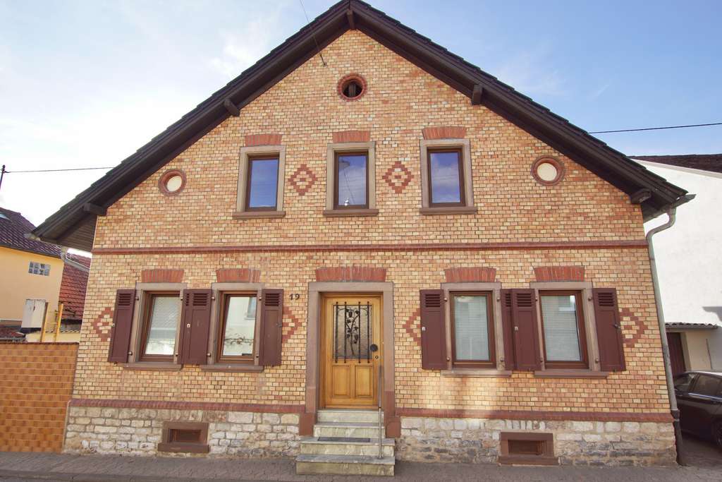 Immobilie in Schweppenhausen - Einfamilienhaus mit Entwicklungspotential in Schweppenhausen - Bild 1