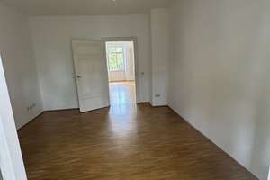 Wohnen im Baudenkmal „Domänenkanzlei“ – sanierte Altbauwohnung mit Balkon, bezugsfrei & provisionsfr – Die vollständige Adresse der Immobilie erhältst du vom Anbieter., 76133 Innenstadt-West, Karlsruhe – Vorschaubild 5