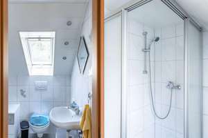 Modernes 5,5-Zimmer-Familienhaus mit Energieklasse A | Sauna | Süd-Terrassse | Carport – Die vollständige Adresse der Immobilie erhältst du vom Anbieter., 75179 Nordstadt, Pforzheim – Vorschaubild 13