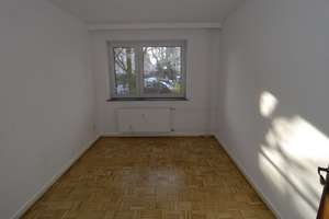 Sanierte 4-Zimmer- Wohnung mit West-Balkon und einer neuen Einbauküche! – Arno-Holz-Weg 10, 21077 Wilstorf, Hamburg – Vorschaubild 3