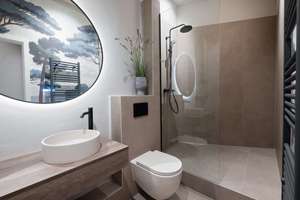 Hanseatische Eleganz neu interpretiert: kernsanierter Altbau mit wunderschönem Interiordesign – Schrötteringksweg  9, 22085 Uhlenhorst, Hamburg – Vorschaubild 11