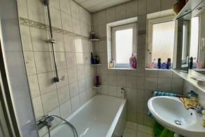 Wohnen und investieren! Charmantes Mehrfamilienhaus in begehrter Lage – Die vollständige Adresse der Immobilie erhältst du vom Anbieter., 71229 Leonberg – Vorschaubild 8