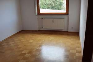 schöne Wohnlage, helle-großzügige 3,5 Zi.-W. , SW-Lage, Terrasse, Garten, Garage, AAP, Rtg.-Ro.-bach – Die vollständige Adresse der Immobilie erhältst du vom Anbieter., 72768 Rommelsbach, Reutlingen – Vorschaubild 4