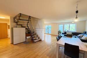 Weitsicht garantiert! Helle 4,5 Zimmer Maisonette-Wohnung in Reutlingen am Fuße des Georgenbergs
