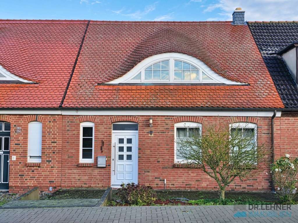 Immobilie in Hohen Demzin - Dr. Lehner Immobilien NB -
Historisches Landhaus mit modernem Charme - Bild 0