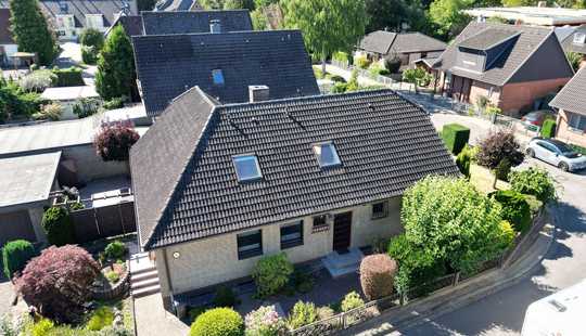 Bild von Grünes Familienidyll in Hamburg-Schiffbek: 7 Zimmer, Kamin, Keller, Garten - inkl. Einliegerwohnung