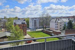 MEGA =》4 ZI OASE, 95 QM, BALKON, EINBAUKÜCHE, TAGESLICHTBAD !!