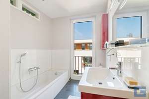 Sonne, Weitblick & private Sauna! – Wohnen auf höchstem Niveau! - Kiel-Düsternbrook – Die vollständige Adresse der Immobilie erhältst du vom Anbieter., 24105 Düsternbrook, Kiel – Vorschaubild 12