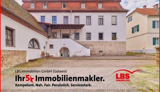 Bild von Denkmalgeschützes 6-Familienhaus und separates Gebäude, mit 2 weiteren Wohneinheiten