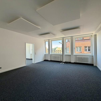 Renovierte kleine Bürofläche an der Schlachte
