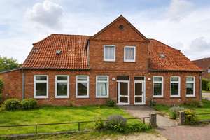 Mehrfamilienhaus oder großes EFH mit großem Grundstück in Stockelsdorf-Dissau – Die vollständige Adresse der Immobilie erhältst du vom Anbieter., 23617 Stockelsdorf – Vorschaubild 1
