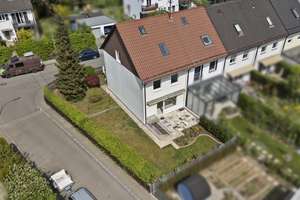 Kernsaniertes Reiheneckhaus mit Garten in Ingolstadt-Nord