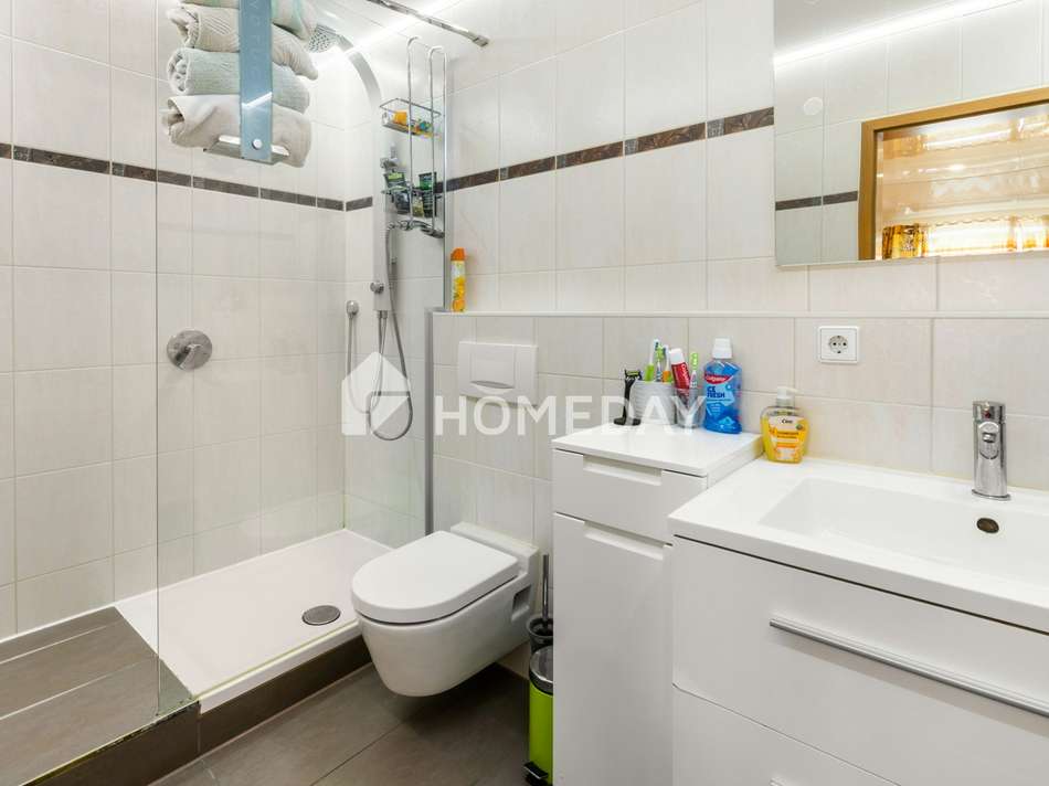 2. OG Badezimmer 1 1