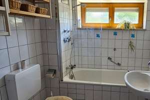 möblierte 4-Zimmer-Whg mit Balkon, sehr ruhige Lage Fully Furnished 4-Room Apartment Balcony Quiet – St.-Gallener-Str. 48, 89079 Wiblingen, Ulm – Vorschaubild 3