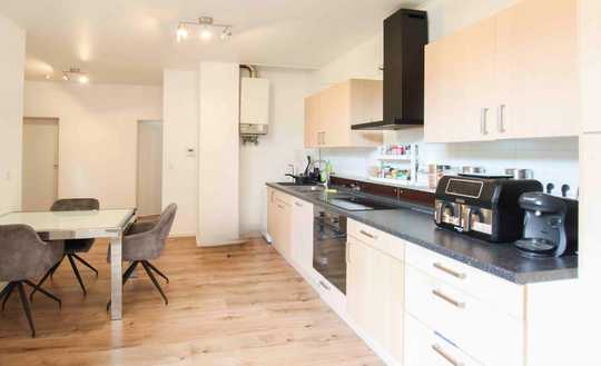 Vermietete, vollständig renovierte Etagenwohnung als Anlageobjekt in urbaner Lage