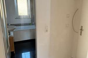 Gepflegte Wohnung mit einem Zimmer und Einbauküche in Solingen – Die vollständige Adresse der Immobilie erhältst du vom Anbieter., 42719 Wald, Solingen – Vorschaubild 3