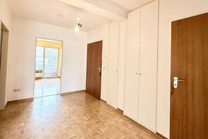 Schöne und helle 3-Zimmerwohnung mit 2 Balkonen, Schwimmbad und Tiefgaragenplatz – Die vollständige Adresse der Immobilie erhältst du vom Anbieter., 40472 Lichtenbroich, Düsseldorf – Vorschaubild 3