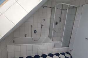 Gemütliche 2,5-Zimmer-Dachgeschosswohnung mit Stellplatz in begehrter Lage von Pfersee-Nord – Leonhard-Hausmann-Str. 45, 86157 Pfersee-Nord, Augsburg – Vorschaubild 12
