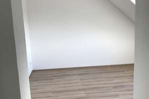Schönes zwei Zimmer  Apartment   in Düsseldorf, Rath zur Nutzung mit maximal 1 Person – Die vollständige Adresse der Immobilie erhältst du vom Anbieter., 40472 Rath, Düsseldorf – Vorschaubild 5
