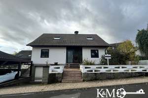 Raum zum Wohlfühlen – Einfamilienhaus mit Charme und Potenzial – Die vollständige Adresse der Immobilie erhältst du vom Anbieter., 56321 Rhens – Vorschaubild 1